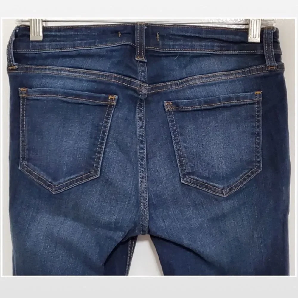 Fashion Nova Size 7 Mid Rise Skinny Blue Jeans
